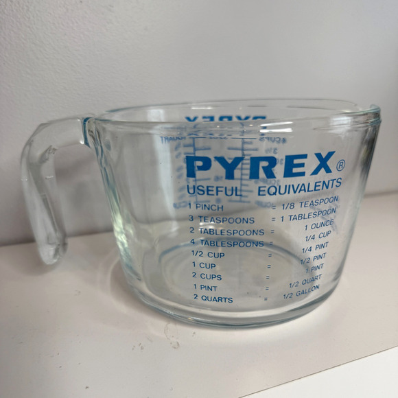 Vintage Pyrex 4 Cup Measuring Cup Pour Spout Blue Letters Corning USA 532-O RARE - Picture 2 of 8
